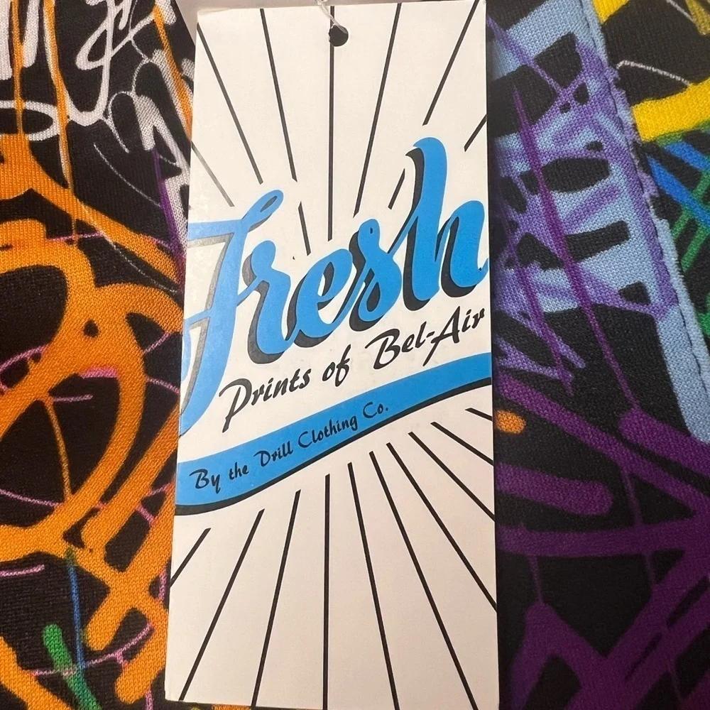 NWT Colorful Graffiti Men's Board Short No Liner Size Small (Z)